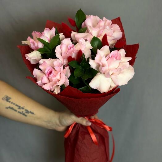 Французские розы с лагурусом