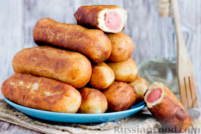 Сосиска в тесте жареный
