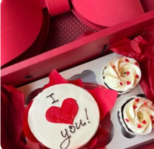 Набор люблю в подарочной премиум коробке с бантом (в ассортименте)