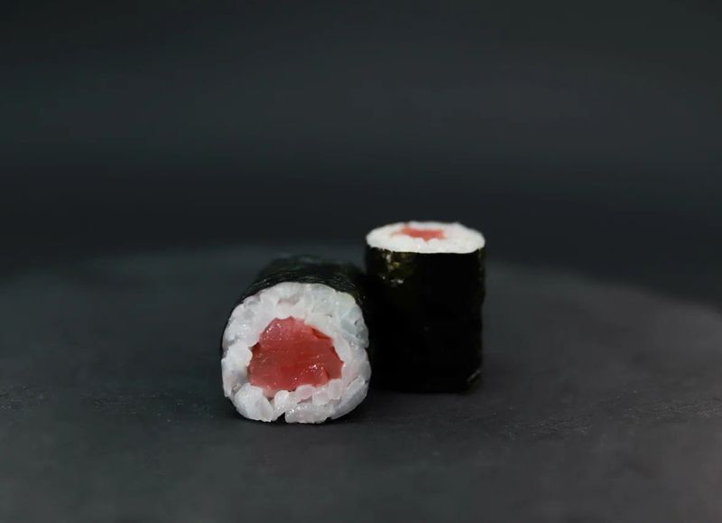 Маки с тунцом
