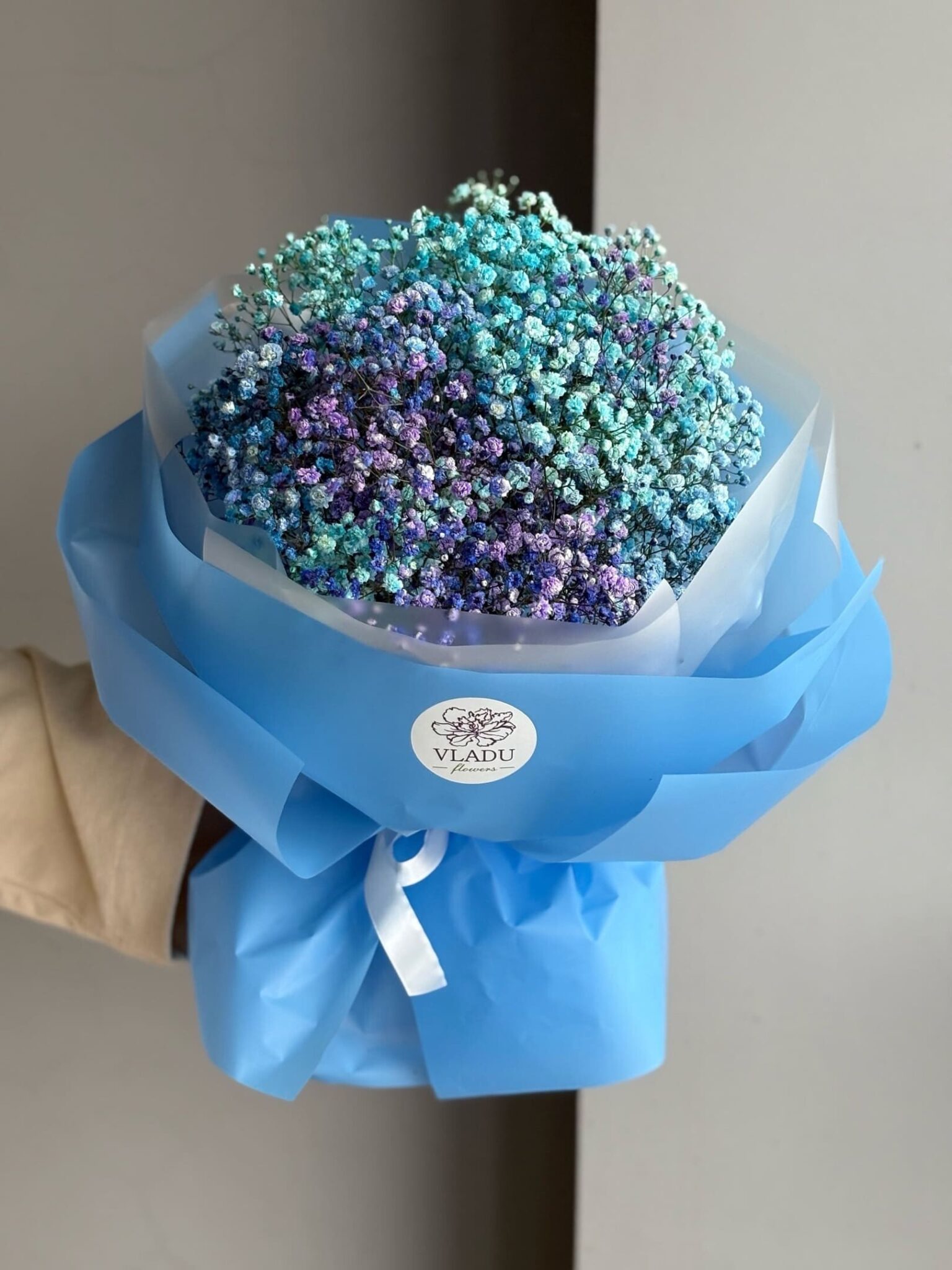 Букет из синих гипсофил