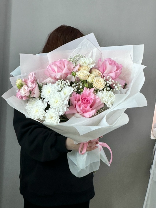 Букет очаровательный 208