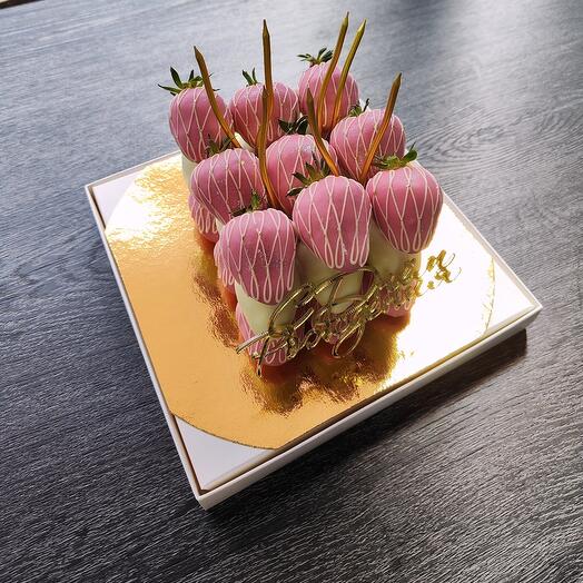 Торт из клубники в бельгийском шоколаде