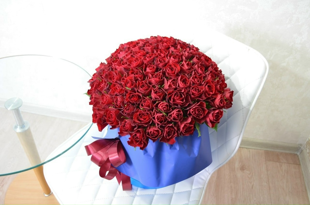 Композиция Красные розы в шк