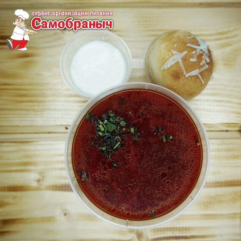 Борщ с салом и пампушками 