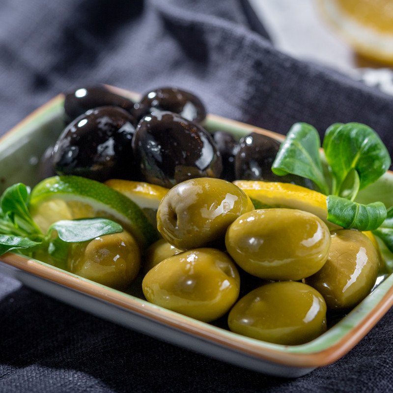 Оливки и маслины