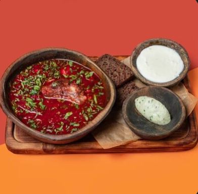Борщ с ребром и намазкой из сала 