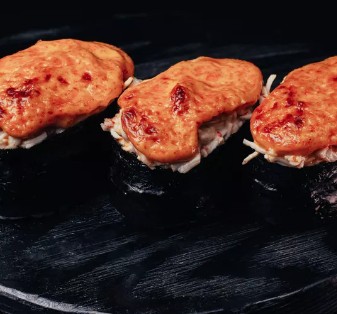 Запеченный краб гунканы 3 шт.