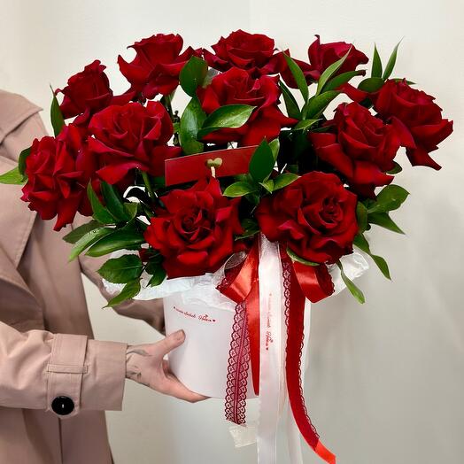 Композиция «Любовь повсюду» из французских роз