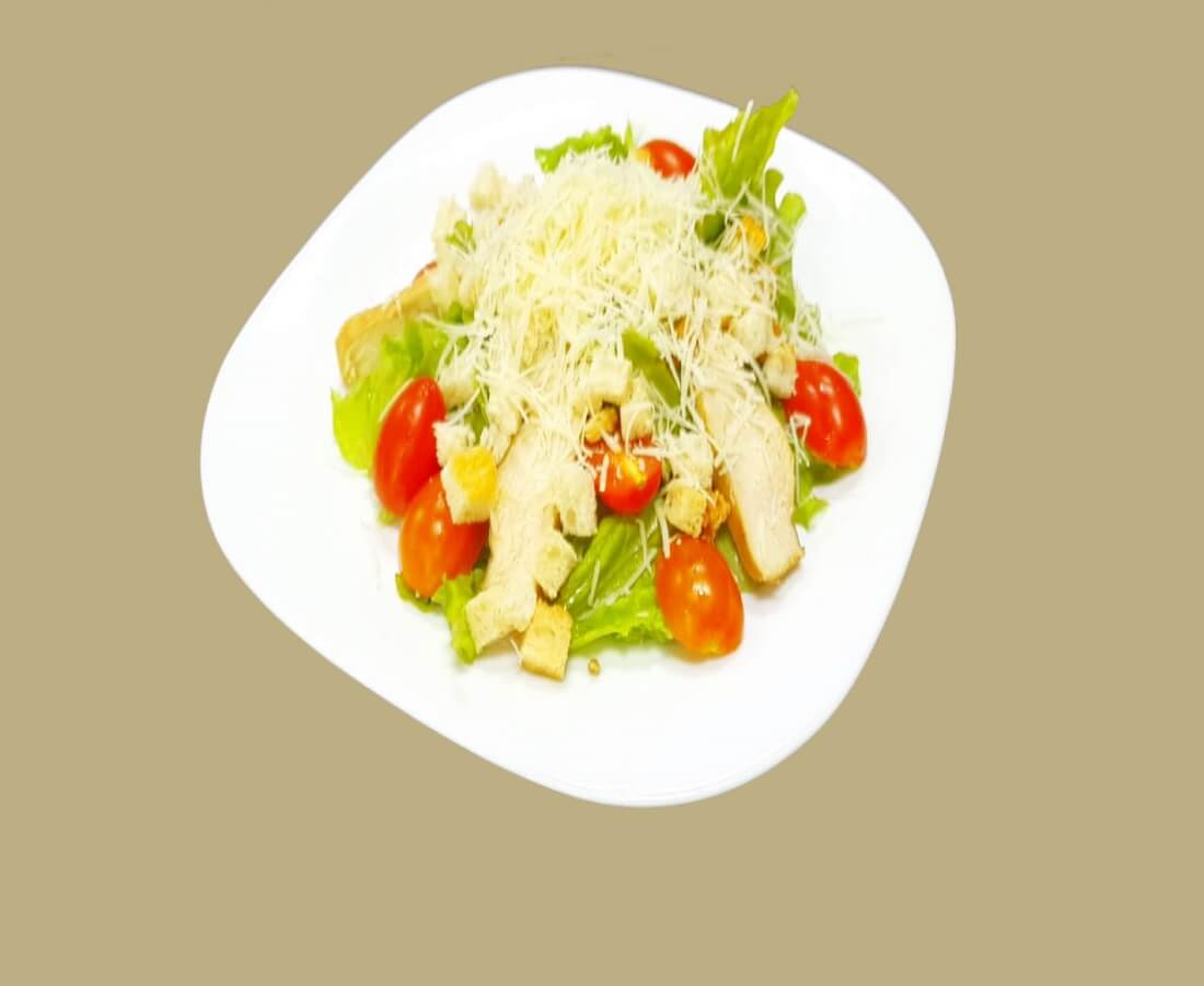 Салат Цезарь с курицей