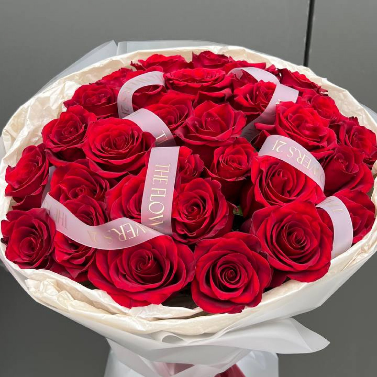 Моно букет из 25 эквадорской розы 