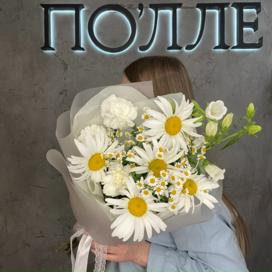 Букет с ромашками