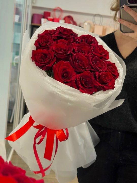 Букет из 15 красных роз