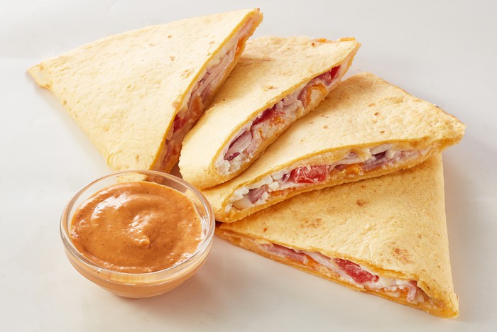 Кесадилья с беконом