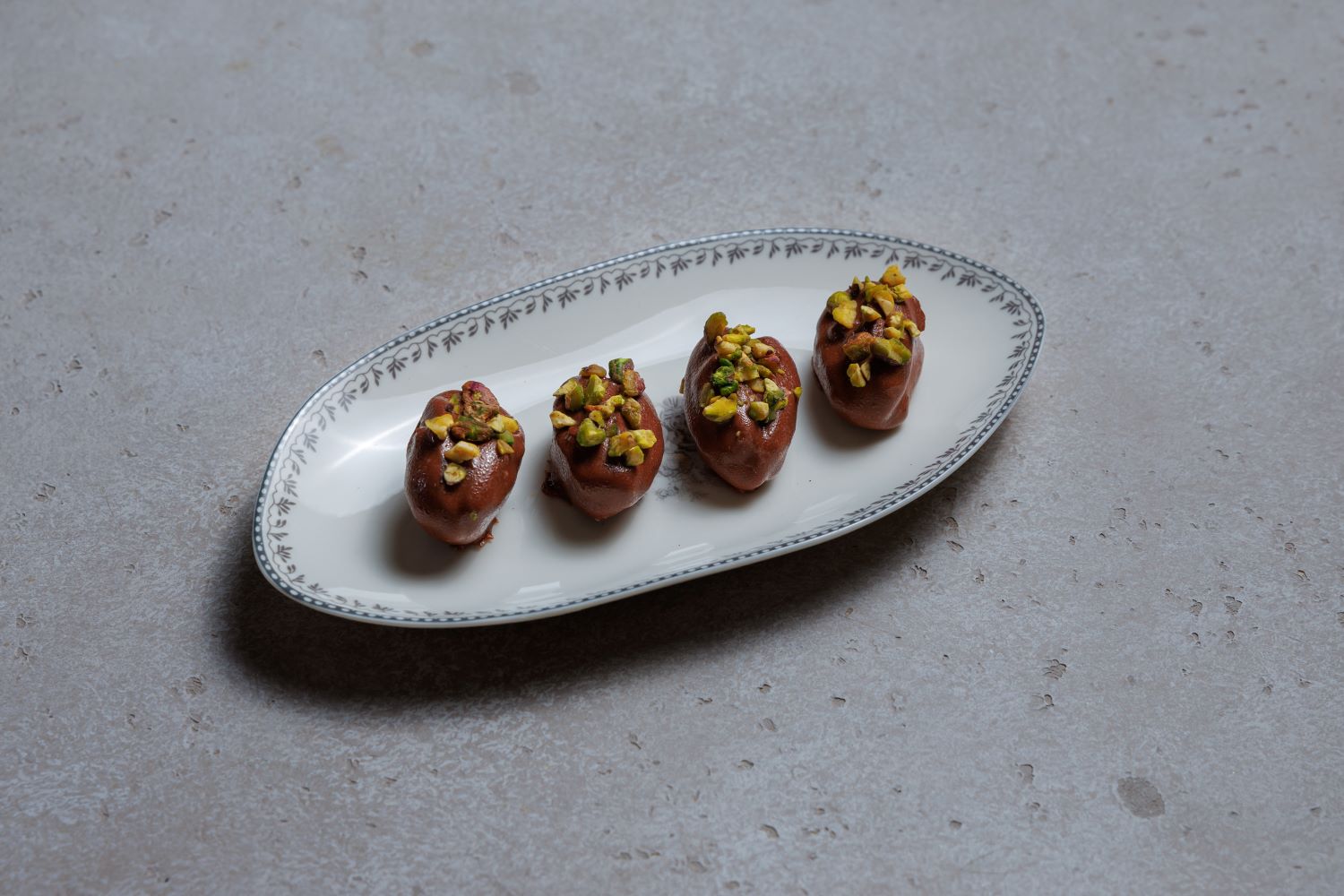 Финик в шоколаде