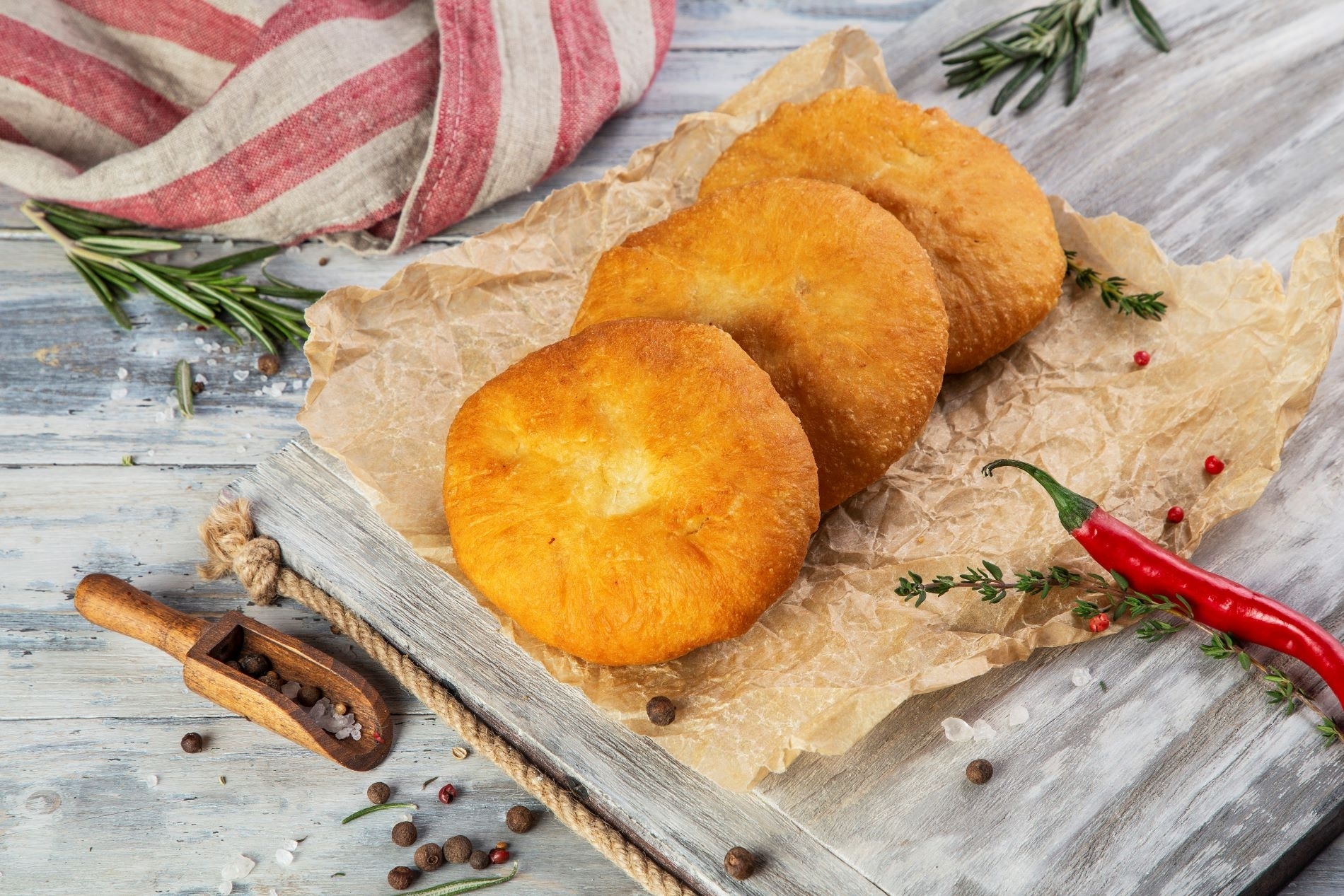 Беляш с мясом