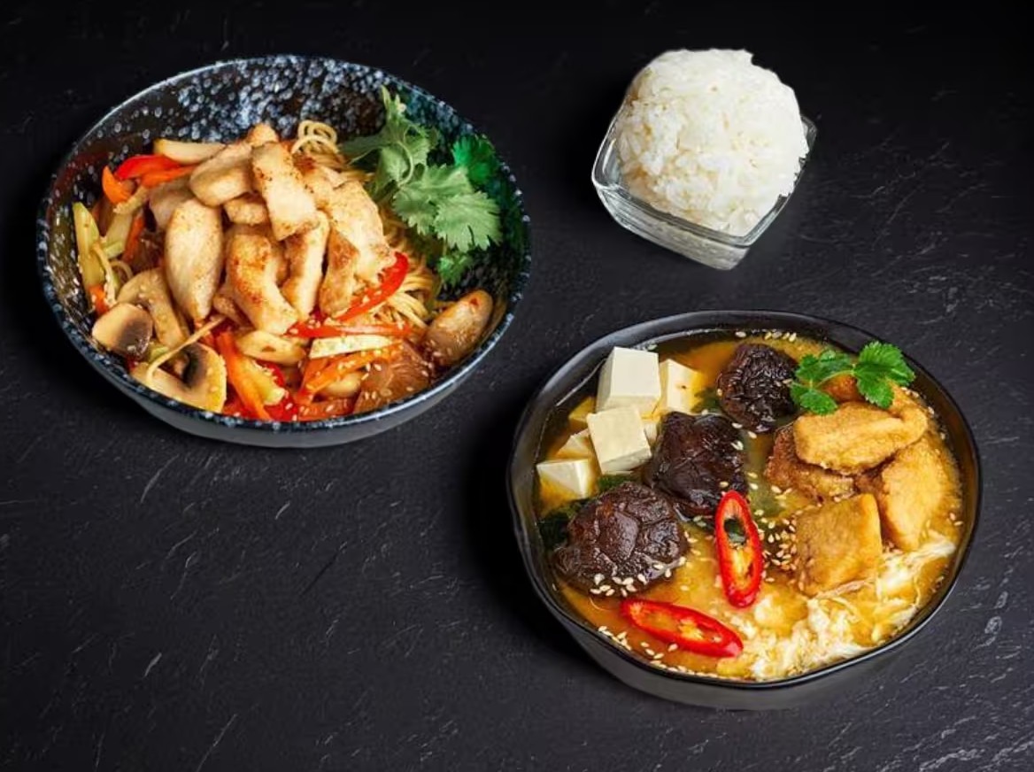 Кимчи с курицей + Лапша сингапурская