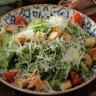 Салат Цезарь с креветкой