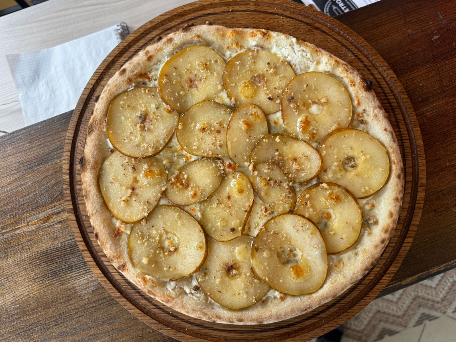 Горгонзола с грушей