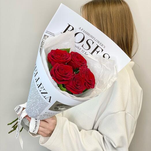 «Гранатовый браслет» Букет из красных роз ред Наоми