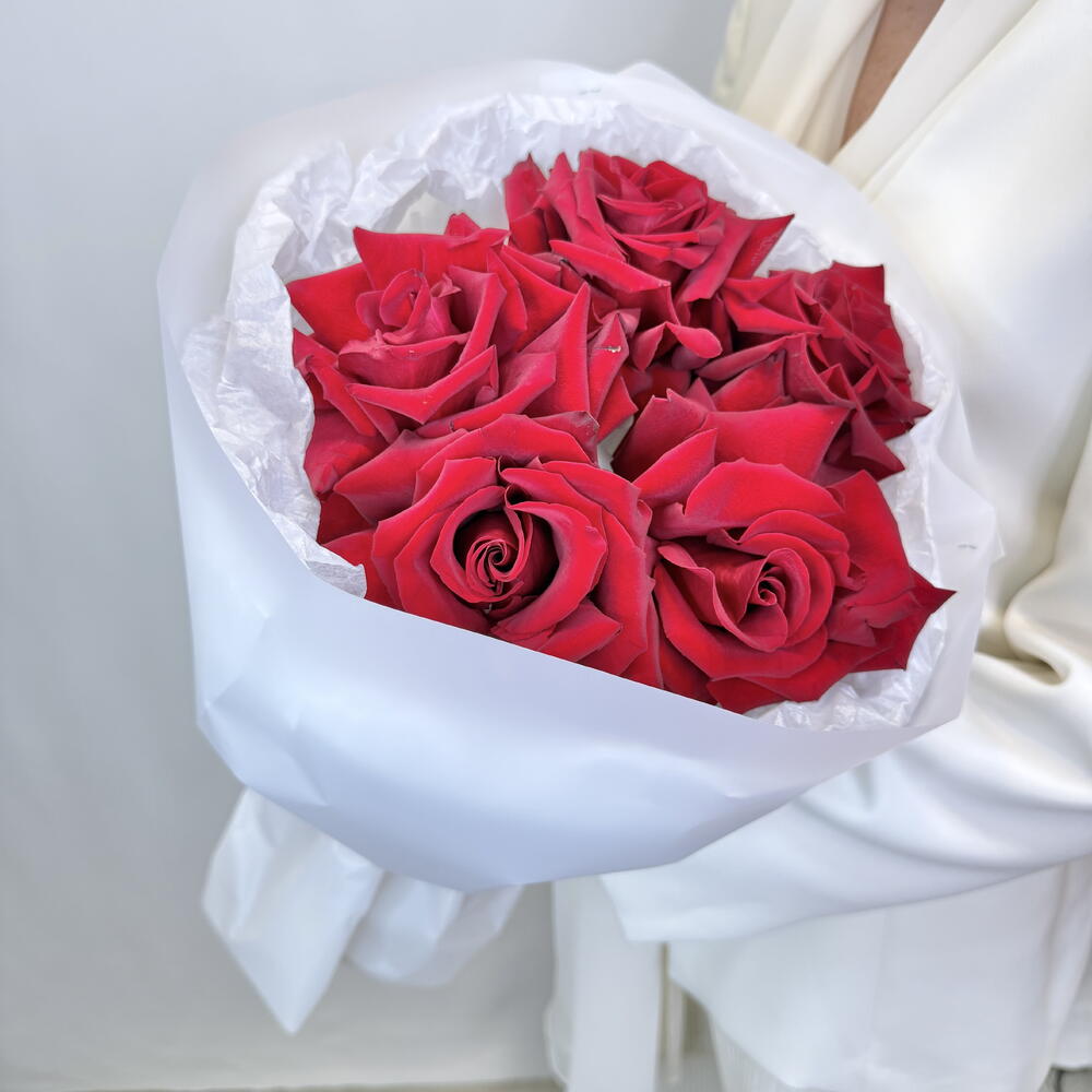 Букет из красных французских роз