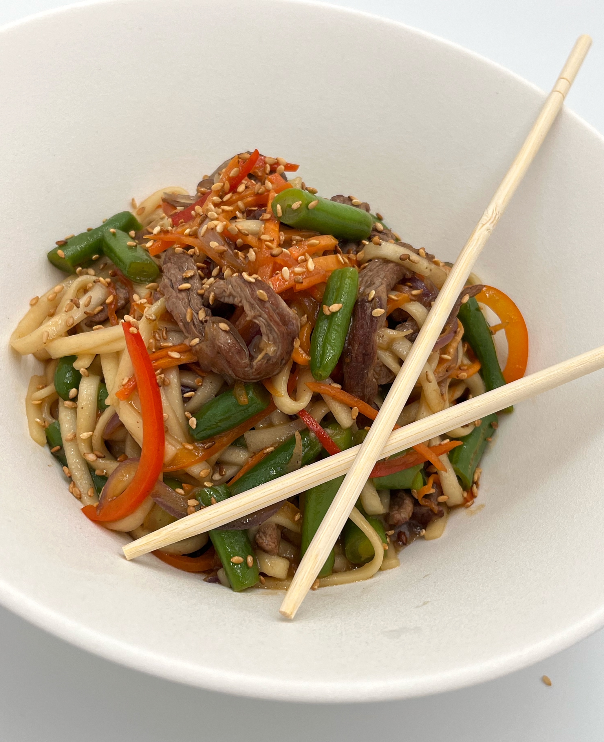 WOK Удон с говядиной в устричном соусе