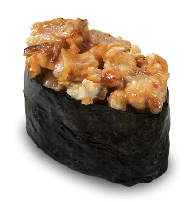 Нигири с жареным цыпленком и спайси соусом