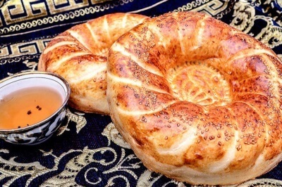 Лепешка узбекская