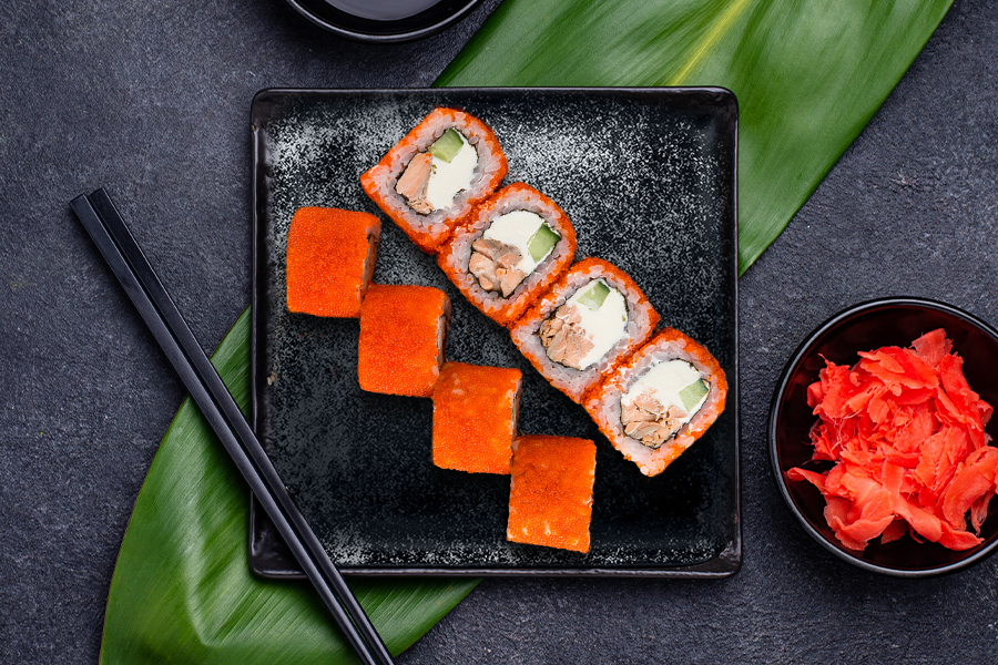 Сливочный лосось тобико