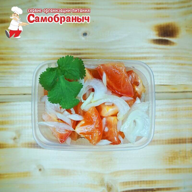 Помидоры с луком 150 гр.