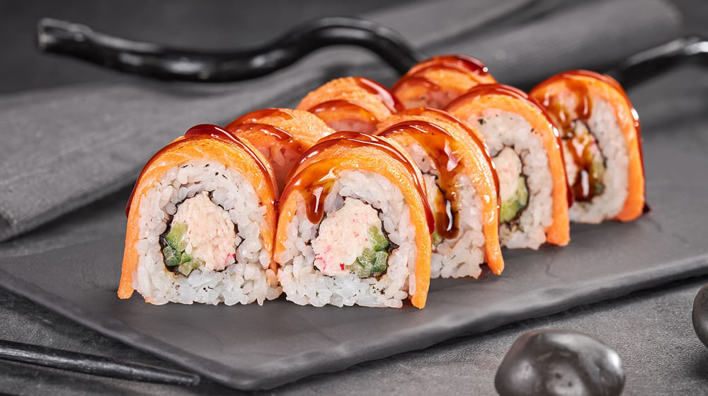 Ролл Лосось гриль сяке запеченный