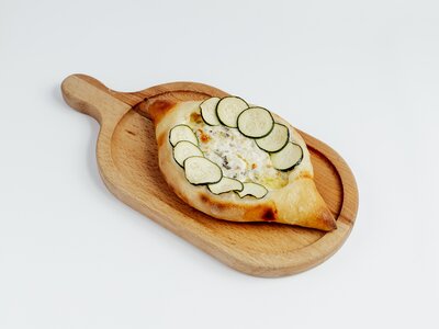 Хачапури по-аджарски с креветками и творожным сыром