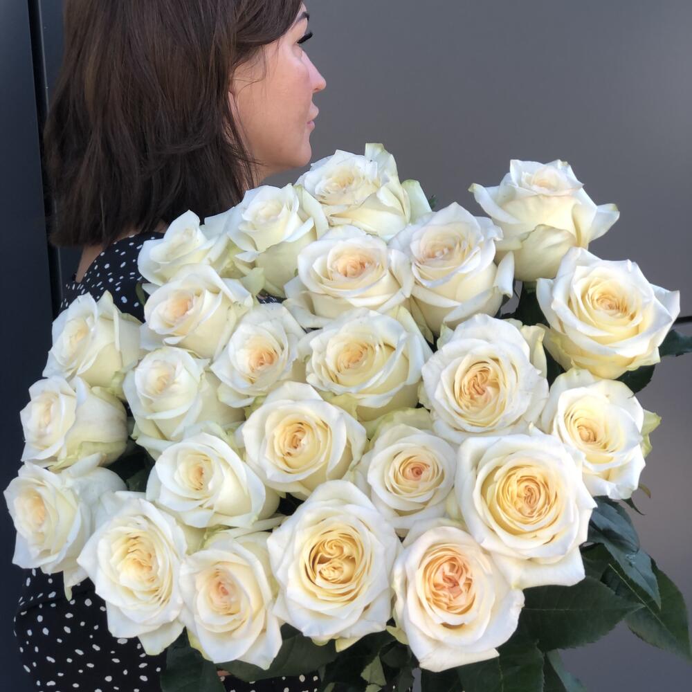 Роза «Канделайт» 25 шт 