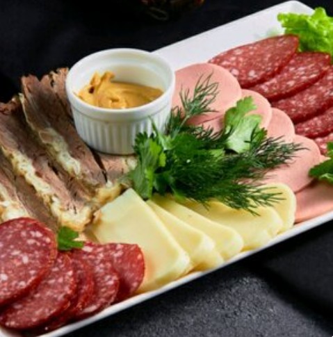 Мясная нарезка