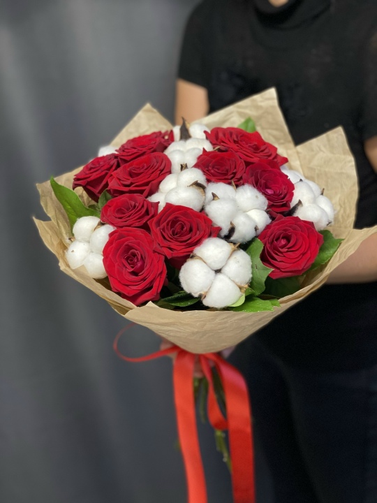 Розы с хлопком