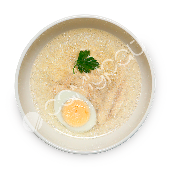 Бульон куриный с яйцом, лапшой и куриным филе