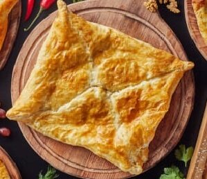 Хачапури из слоёного теста