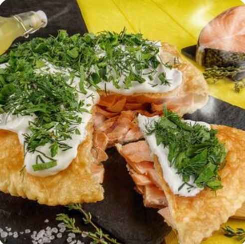 Чебурек-пирог с красной рыбой и творожным сыром