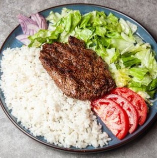Стейк из говяжьей вырезки с рисом