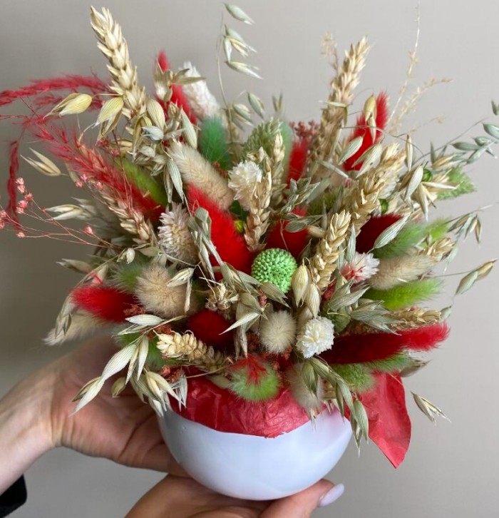 Яркий сухоцвет