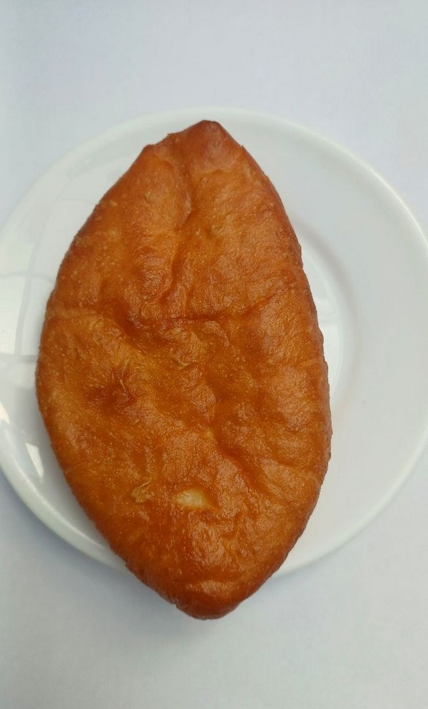 Пирожок жареный с мясом