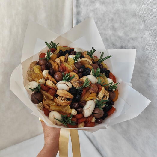 Сухофруктовый букет диаметром 25см, арт78