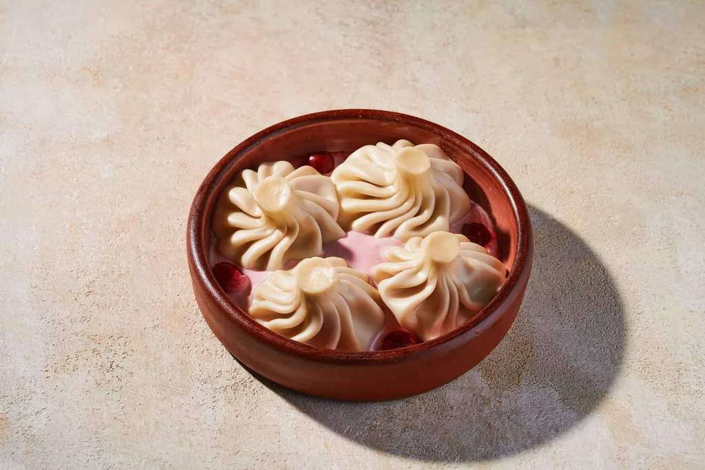 Хинкали с творогом и вишней