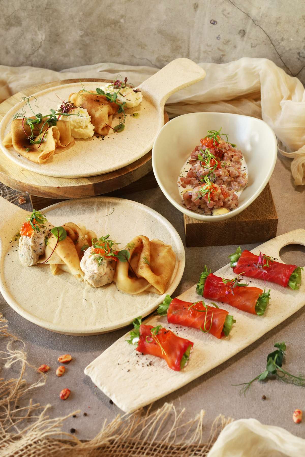 Рулетики из форели слабой соли