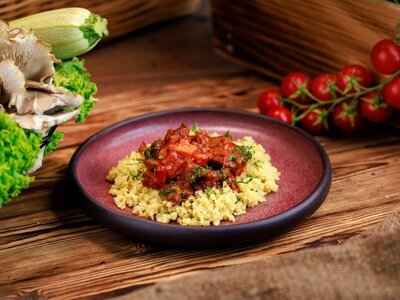 Гуляш с булгуром