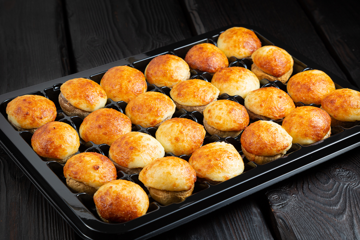 На 4-6 персон запеченные шампиньоны с сыром