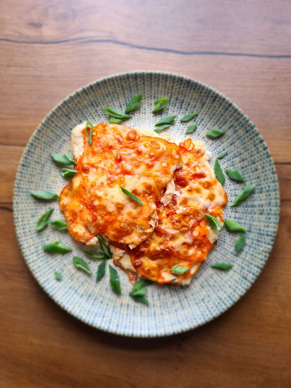 Куриное филе под шапкой моцареллы