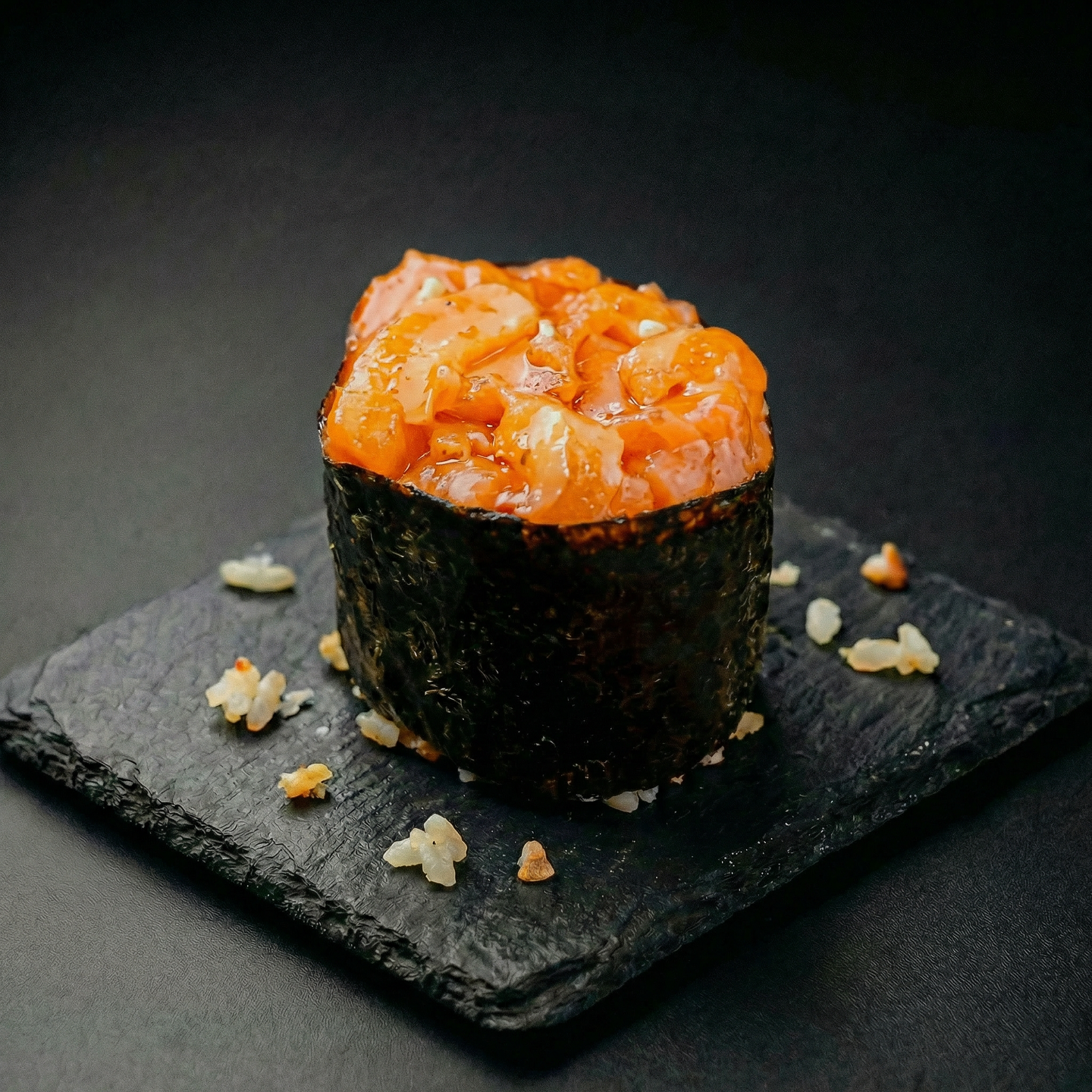 Гункан с Лососем 1шт