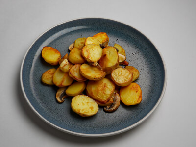 Картофель, жаренный с грибами