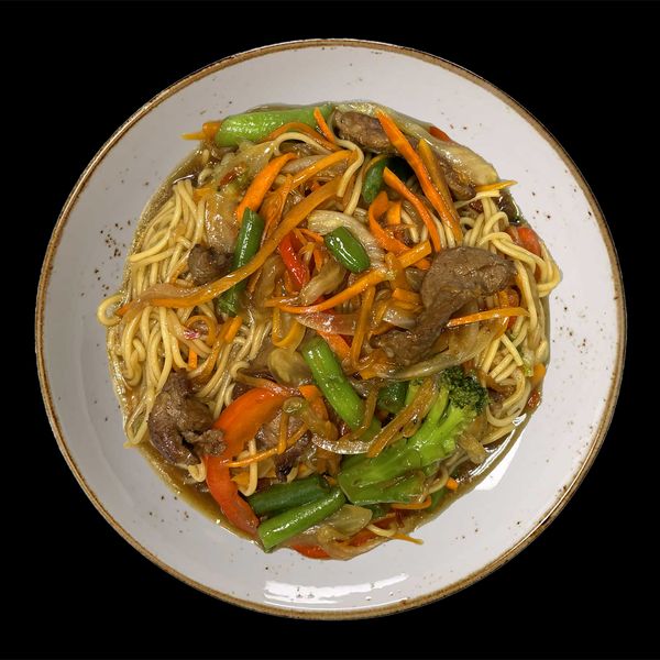 Wok с говядиной удон